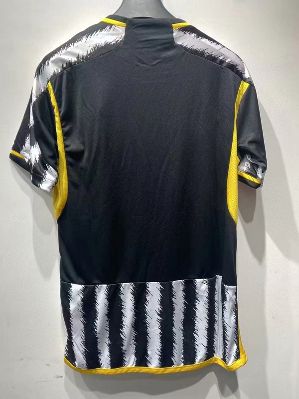 23-24 Juventus home